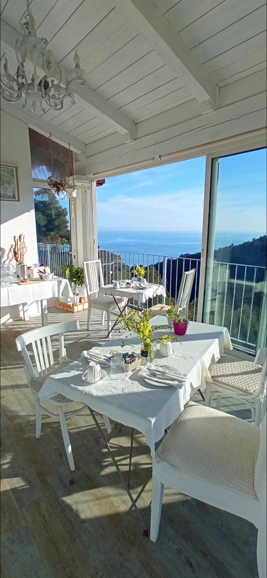 Message In A Bottle Bed And Breakfast Camporosso  Exterior photo