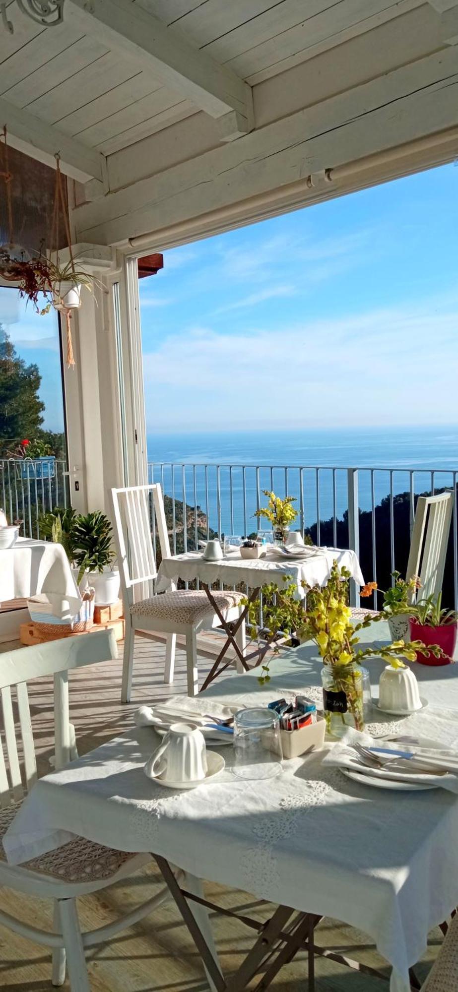 Message In A Bottle Bed And Breakfast Camporosso  Exterior photo