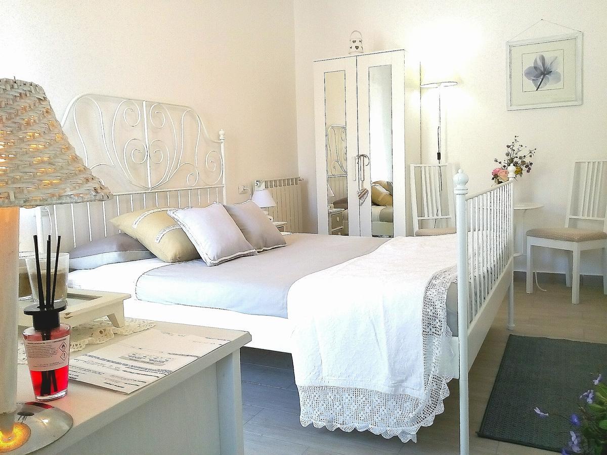 Message In A Bottle Bed And Breakfast Camporosso  Exterior photo
